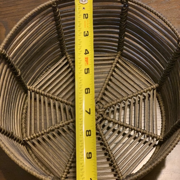 Rattan Beverage/Plant Stand Basket - Picture 5 of 6